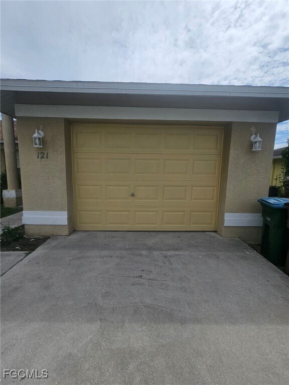 Photo - 121 NE 16th Pl