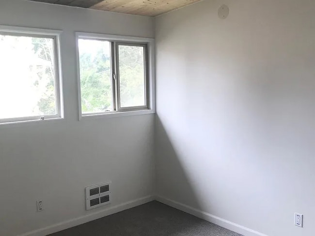 Photo - 21521 73rd Pl W Unidad 16