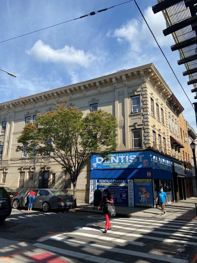 Building Photo - 8701 Jamaica Ave Unit 2