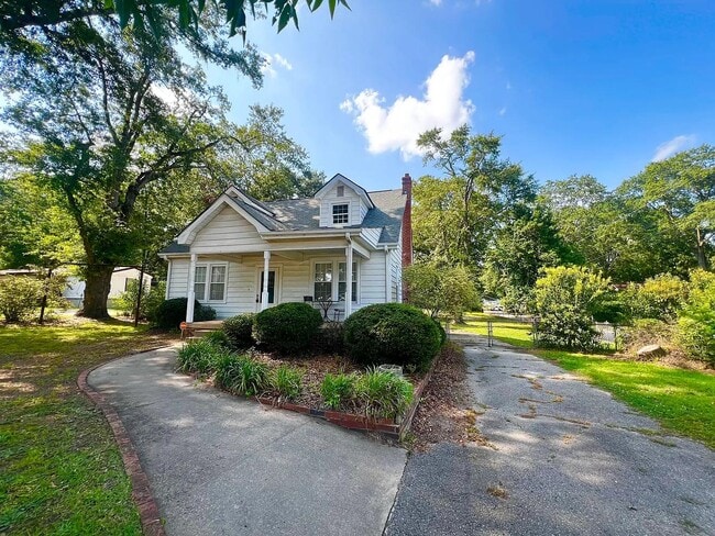 Building Photo - 112 Babb St