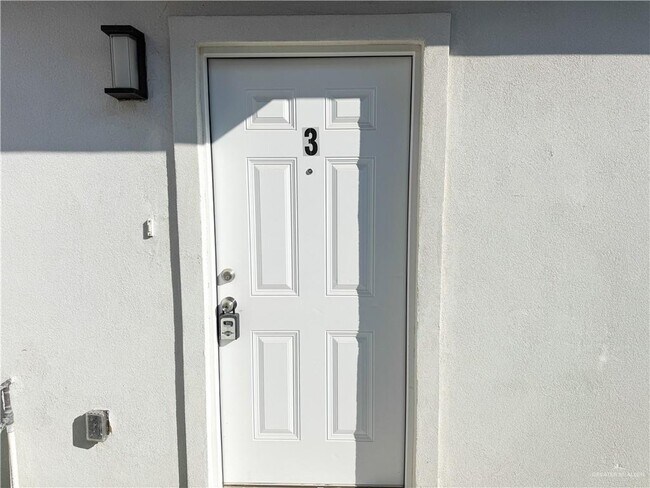 Photo - 15 Cassandra St Unit 3