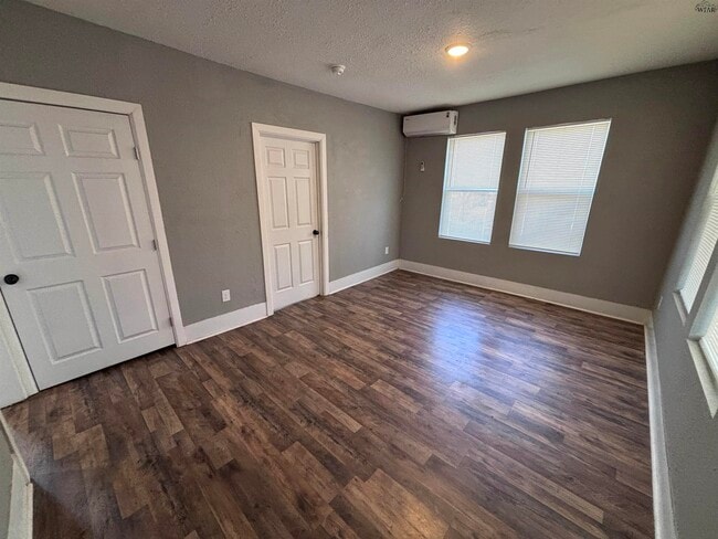 Photo - 1801 11th St