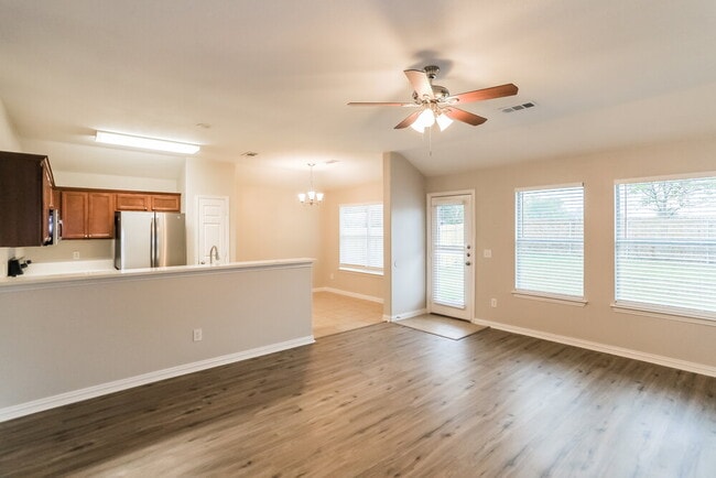 Photo - 713 Cedar Cove Dr