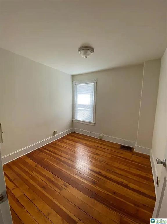 Photo - 528 Selfridge St