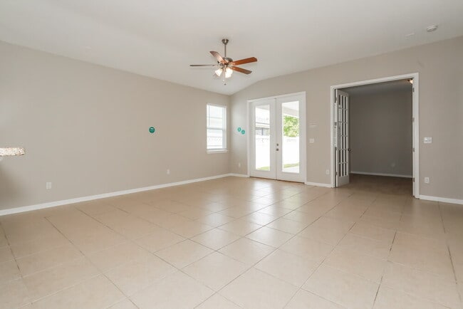 Photo - 152 Brentley Ln