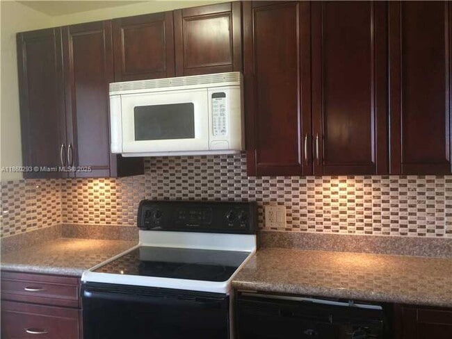 Building Photo - 2025 NE 164th St Unit 901 Rental