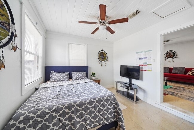 Photo - 8041 Howard Dr Unit 1