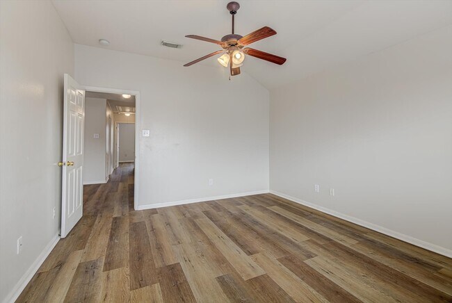 Photo - 13983 Maximos Dr