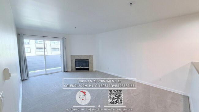Building Photo - Remodled 1 bedroom 1 bath condo includes washer & dryer, water/garbage/parking! Unit 4310