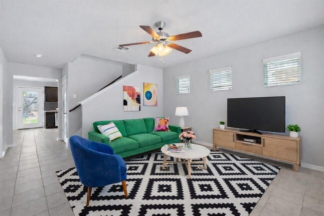 Building Photo - 134 Friendship Oak Dr