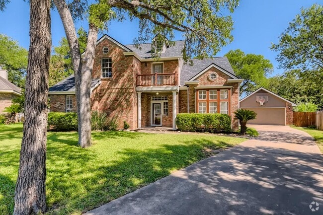 Building Photo - 4BD/3BA HOME IN SHADY HOLLOW ON CUL-DE-SAC!