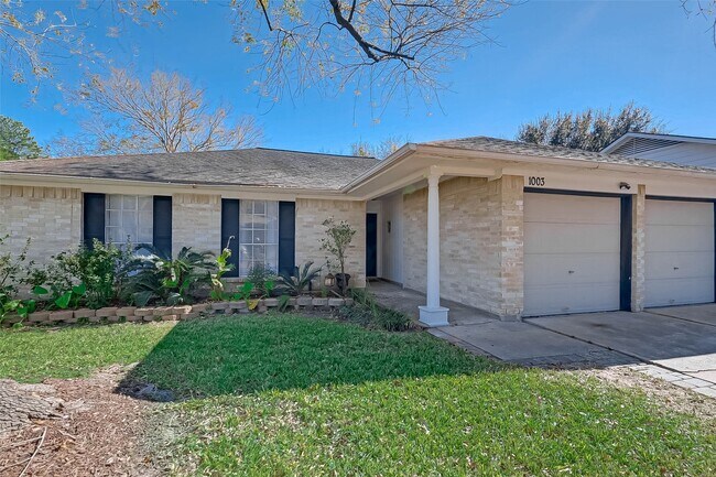 Photo - 1003 Shadow Mountain Dr