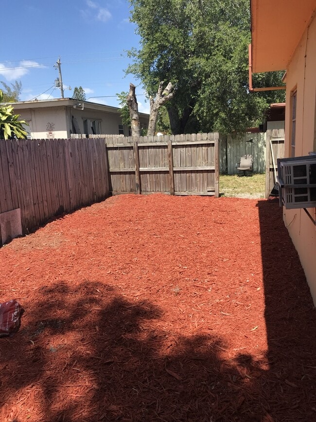 Photo - Nice 2-1 house