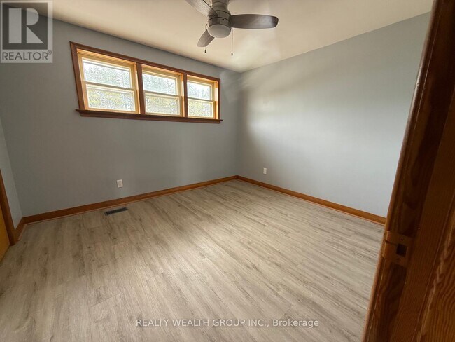 Photo - 12190 Warden Ave.