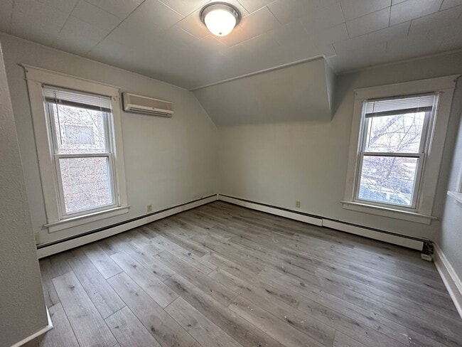 Photo - 409 Collins Ave Unit 3