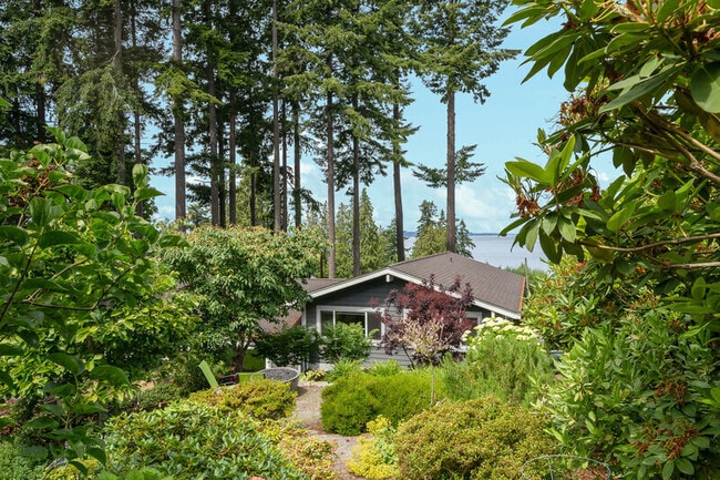 Photo - 18715 Olympic View Dr House