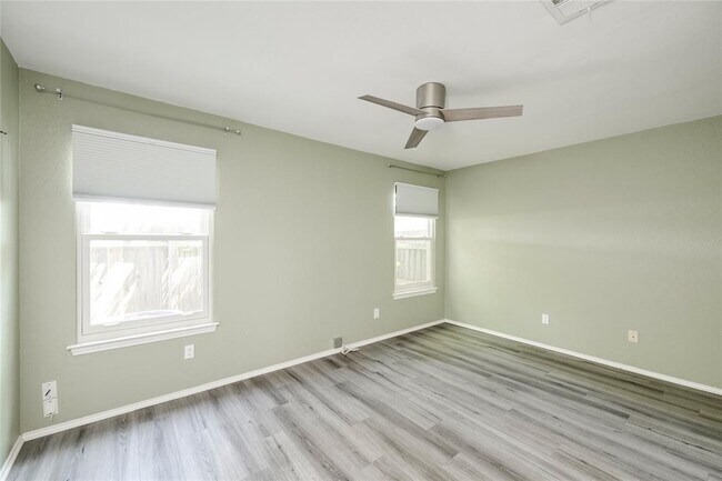 Photo - 5900 Richard Carlton Blvd