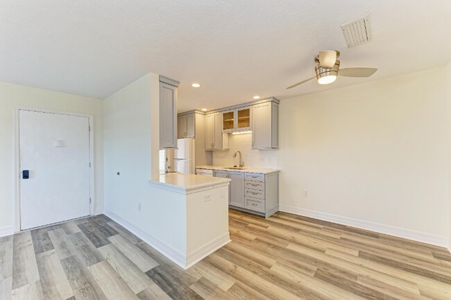 Photo - 616 Guild Dr Unit 8