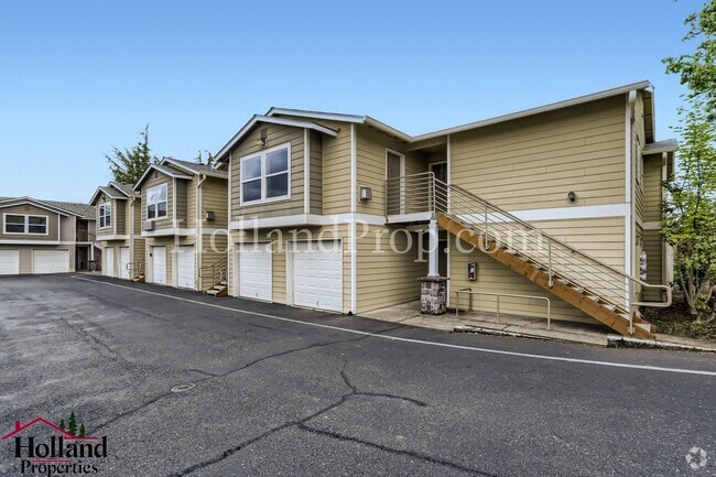 Building Photo - Bright & Comfortable Upper-Level Unit 810 Rental