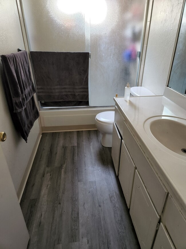 Photo - 38623 Hastings St Unit 4