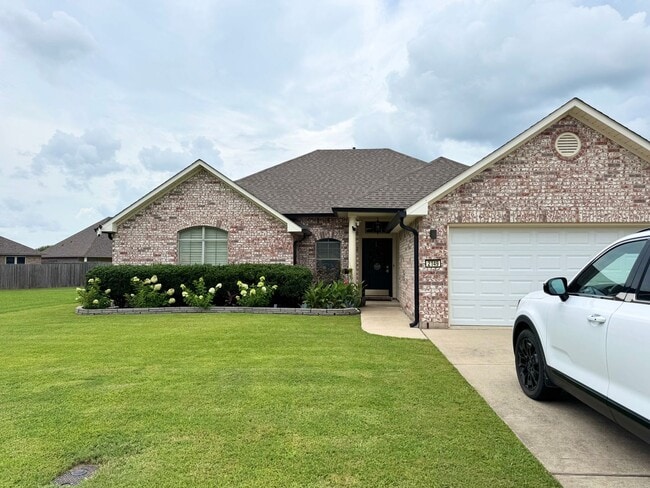Building Photo - North Bossier Beauty!