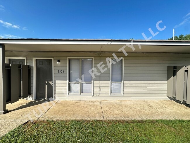 Building Photo - Condo for rent in Grayson Valley