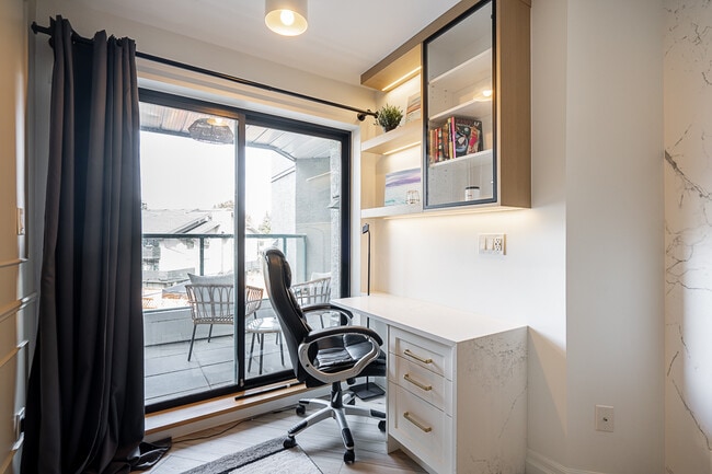 Photo - 189 E 16th Ave