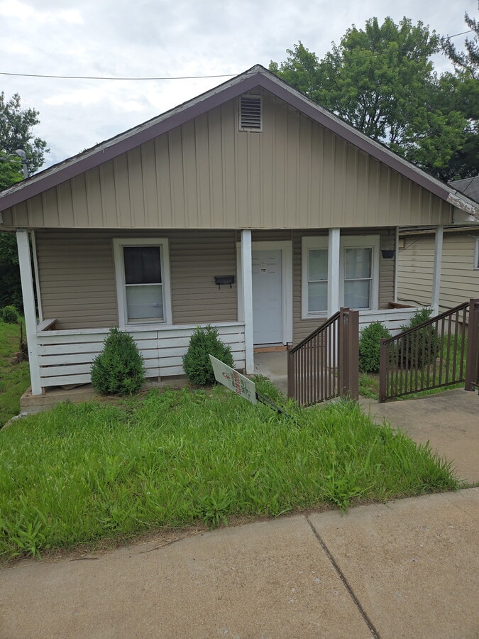 Photo - 5612 Jennings Station Rd House