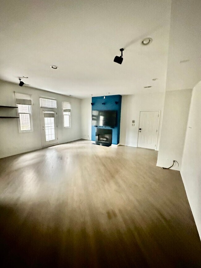 Photo - Huge 2 Bed 2 Bath New Construction Garden Condo in Rogers Park