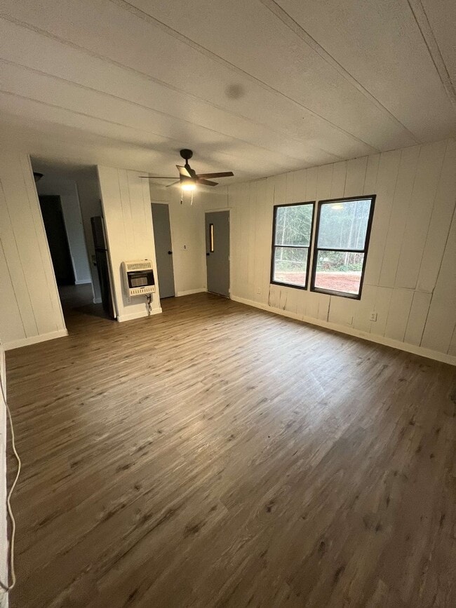 Building Photo - 3042 Brown Bridge Rd Rental