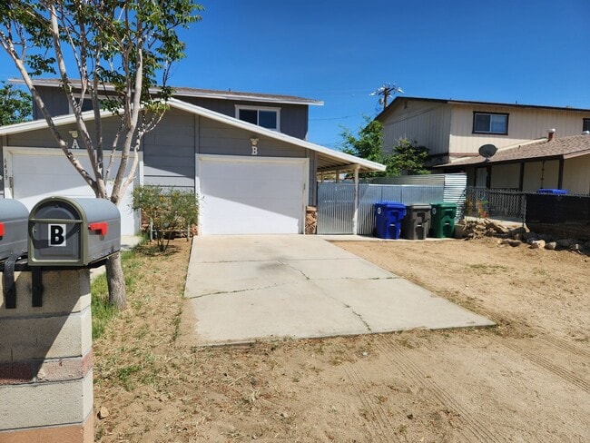 Photo - 6439 Camarilla Ave Unidad B