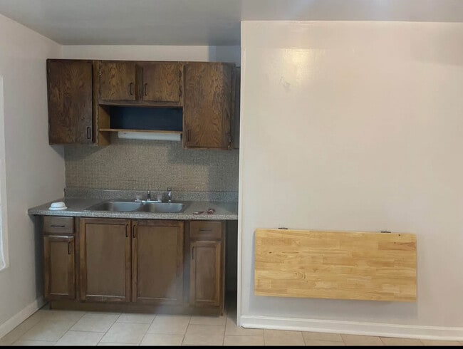 Kitchen - 266 7th St Unit 7th St