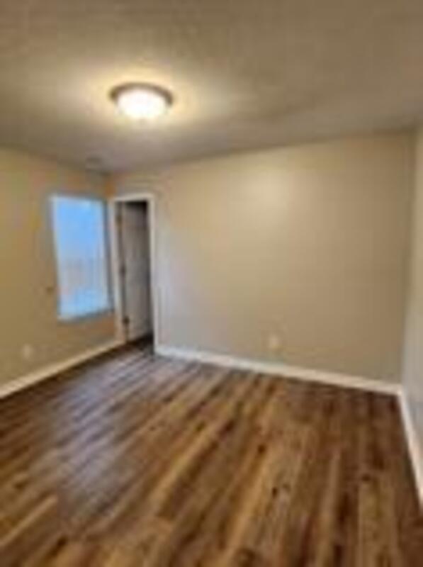 Photo - 404 Dunmurry Pl