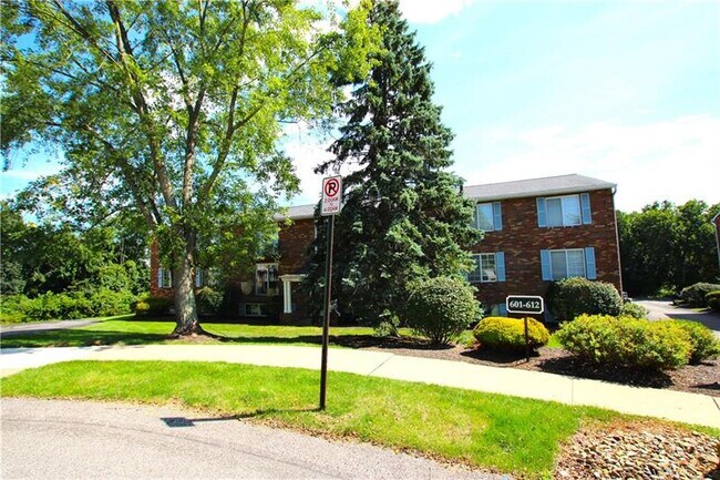 Photo - 609 Bonnie Brae Dr