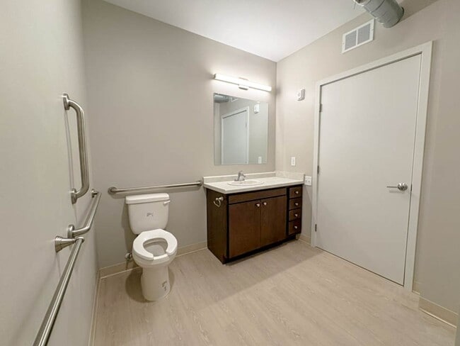 Photo - 1 Bedroom Unit at Red Skye Lofts Unidad 105