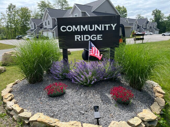 Photo - 2087 Community Ln