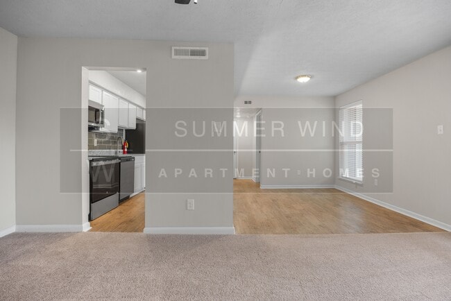 1x1 Dining Room Entry - Summer Wind Apartments