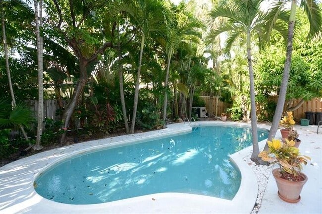 Photo - 3412 Leigh Rd