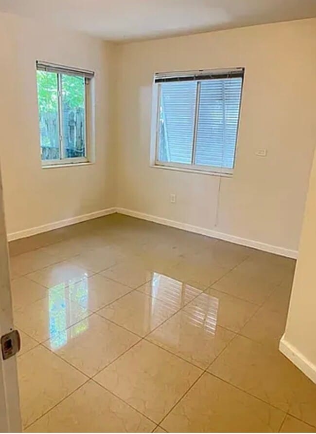 Photo - 3031 Center St