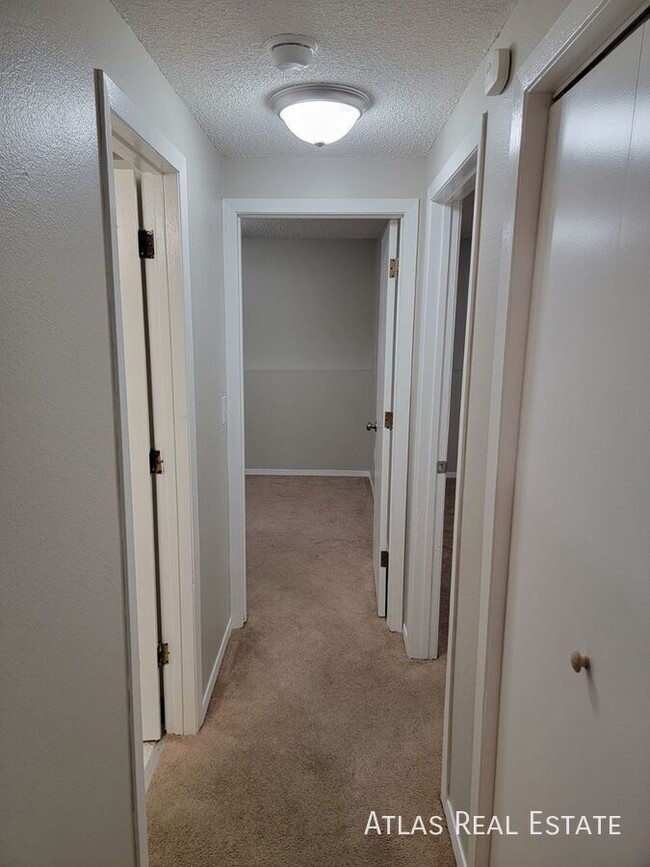 Photo - 730 Swope Ave Unit C