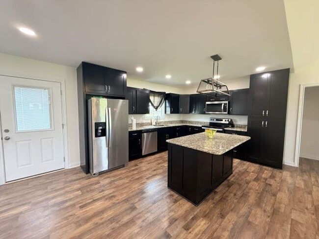 Photo - Country living close to city life!