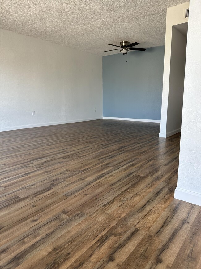 Building Photo - 10565 W Arica Rd Rental