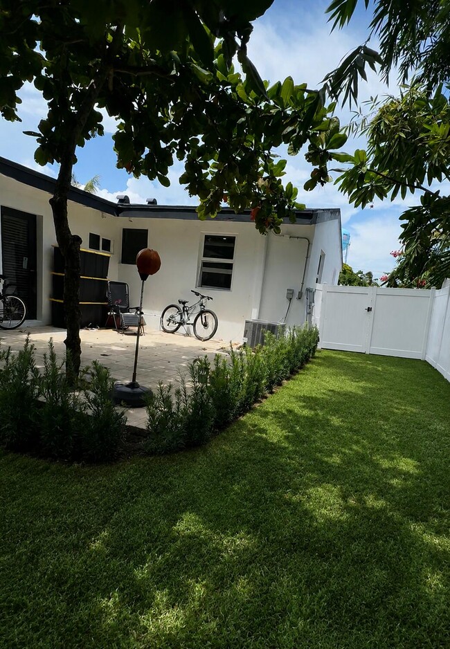 Photo - 118 SW 7th St