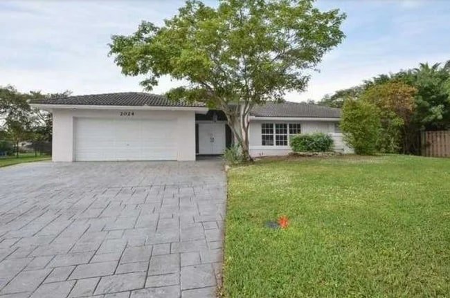 Photo - 2024 NW 86th Terrace Casa