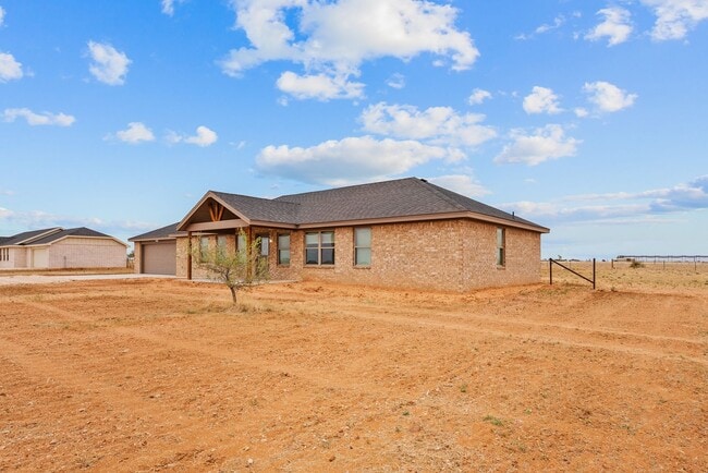 14818 North County Road 1200