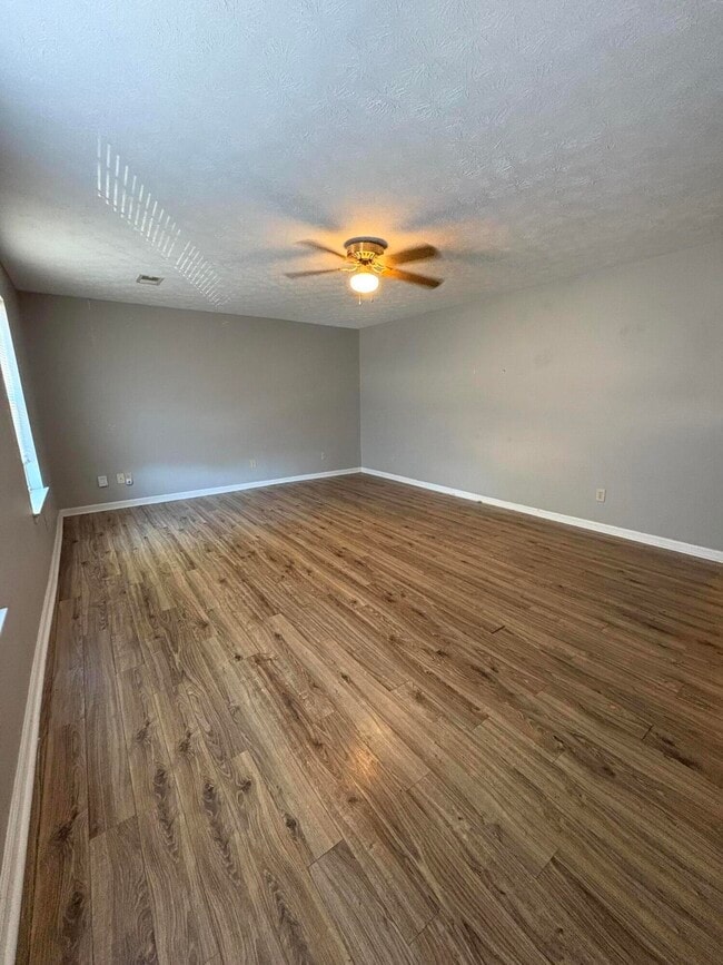Photo - 201 Joey Way Unit B