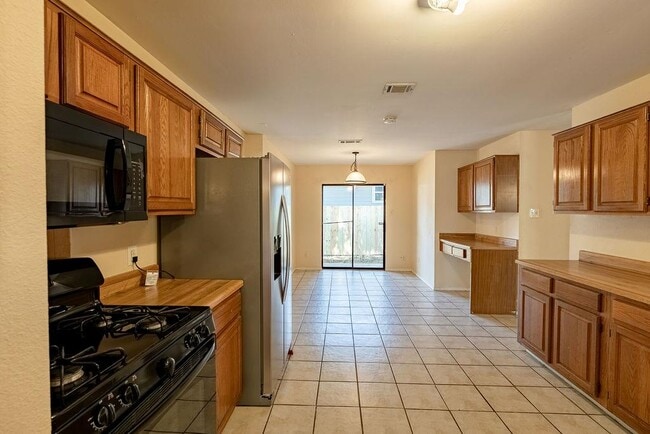2403 Monarch Dr