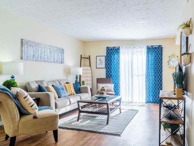 Spacious Living Room - West Haven