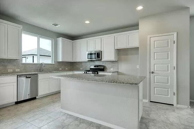 Photo - 1289 Goforth Rd