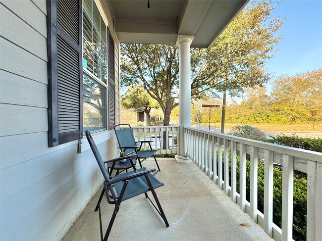 Photo - 98 W Montfair Blvd